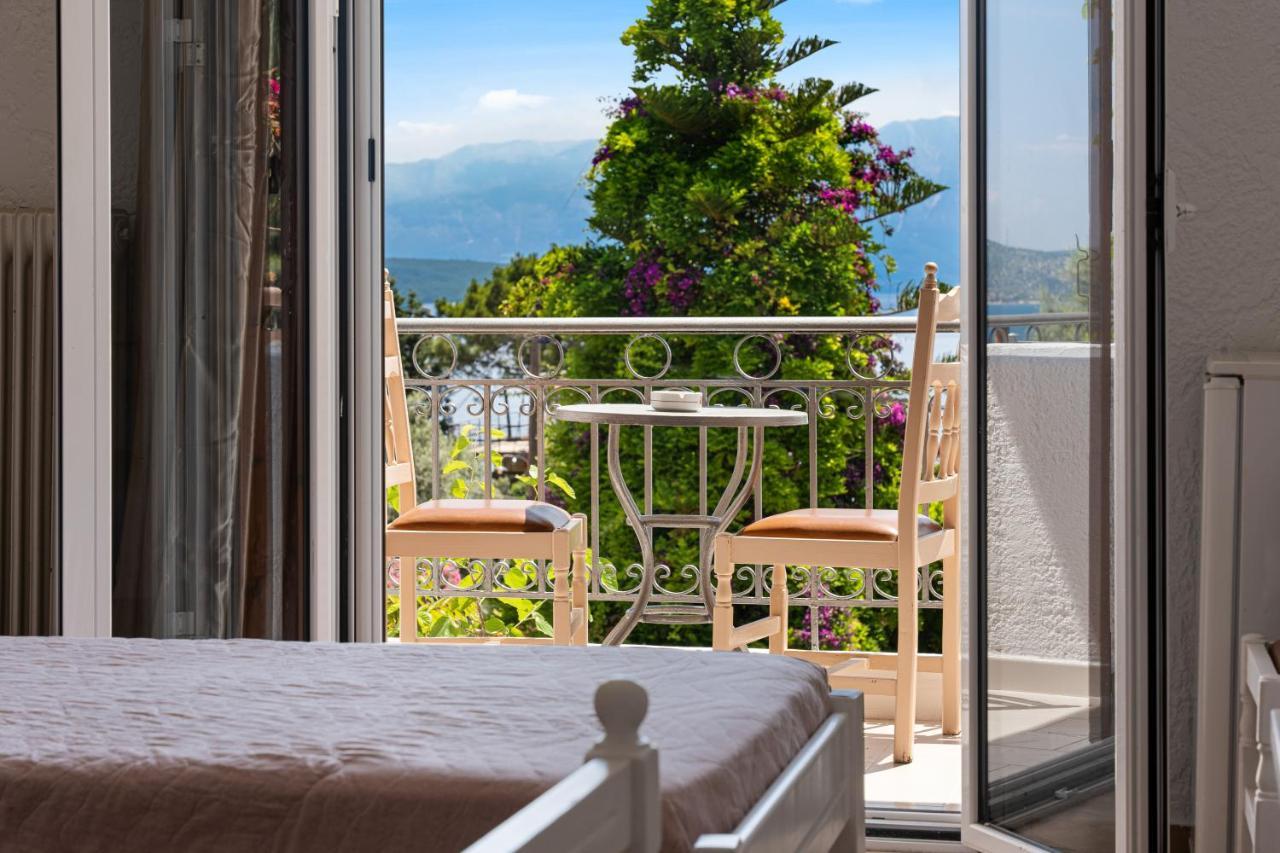 Hotel Alexandros B Nikiana Exteriér fotografie